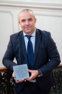 K&H családi vállalatok kiválósági díjat kapott a Vajda-Papír